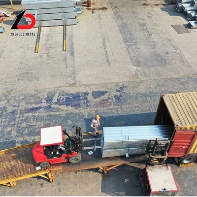 Q235 पूर्वनिर्मित भवन इस्पात संरचना अनुकूलित S235 S275jr