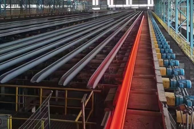 A36 कार्बन स्टील सी चैनल प्रतिस्पर्धी मूल्य के साथ 41X41 41*21 गर्म डीआईपी जस्ती यू चैनल स्टील 2